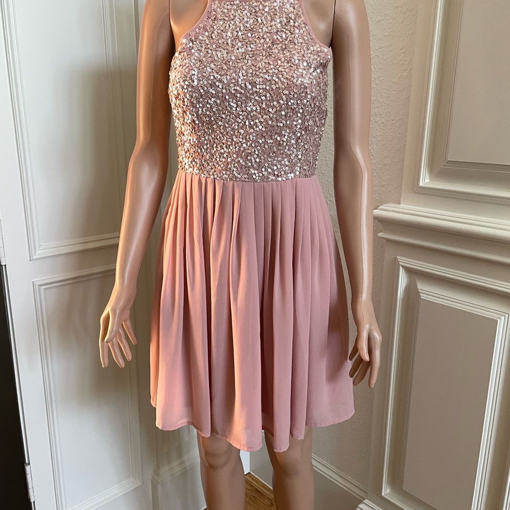 Dusty pink/rose sequin and chiffon dress.  XS. Lace and Beads from Nordstrom.